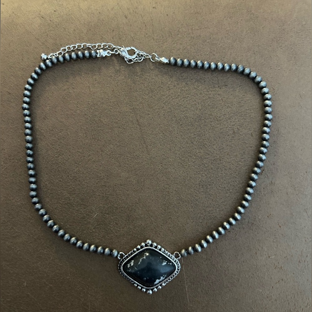 Western choker necklace faux stone NWOT